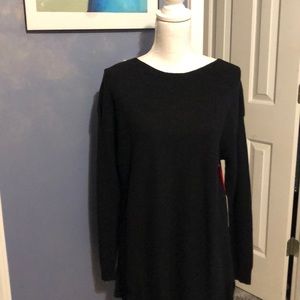 NWT Elle black long sleeve sweater w/twist keyhole